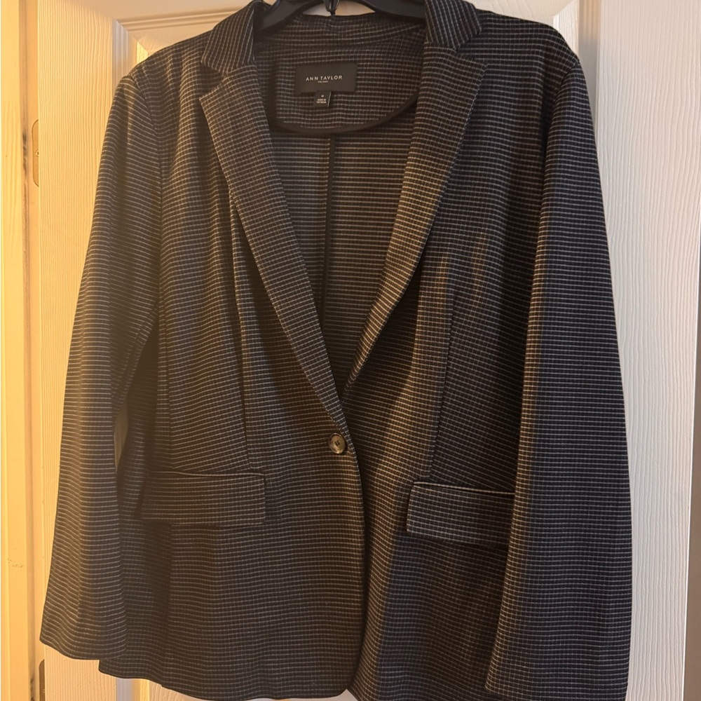 Ann Taylor Women's Gray Checkered Blazer